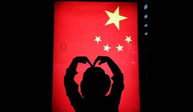 点亮除夕夜精而短文案